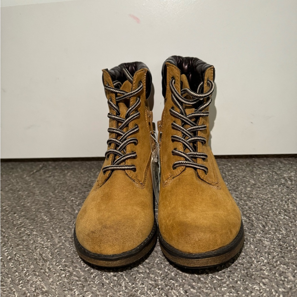 Stevie’s new with tags, size 13, brown boots